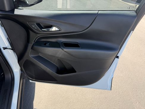 Used 2024 Chevrolet Equinox LT FWD image 21