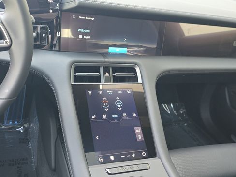 New 2026 Porsche Taycan 4S AWD/4WD image 27