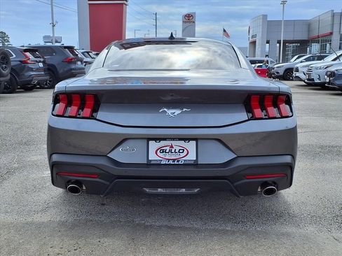 Used 2025 Ford Mustang Coupe image 7