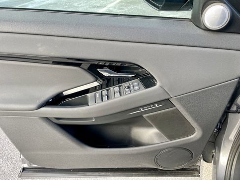 Certified 2024 Land Rover Range Rover Evoque Dynamic SE image 12