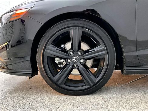 Used 2024 Honda Accord Sport image 11