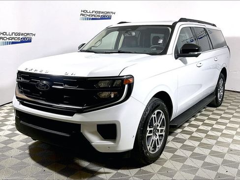 Used 2025 Ford Expedition Max Active AWD/4WD image 1