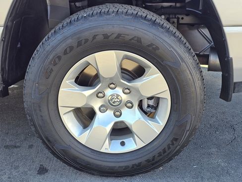 Used 2022 RAM 1500 Big Horn w/ Trailer Tow Group image 9