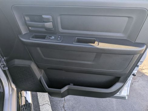 Used 2017 RAM 1500 Express image 31