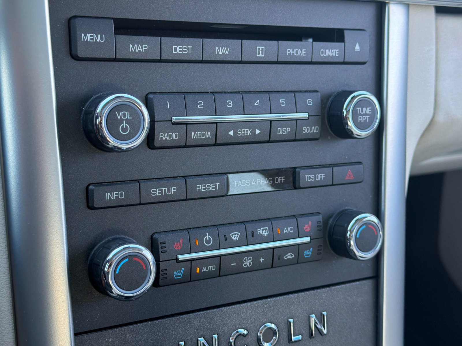 Used 2011 Lincoln MKS w/ 102A Rapid Spec Order Code FWD image 19