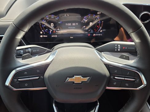 New 2026 Chevrolet Suburban Premier AWD/4WD image 17