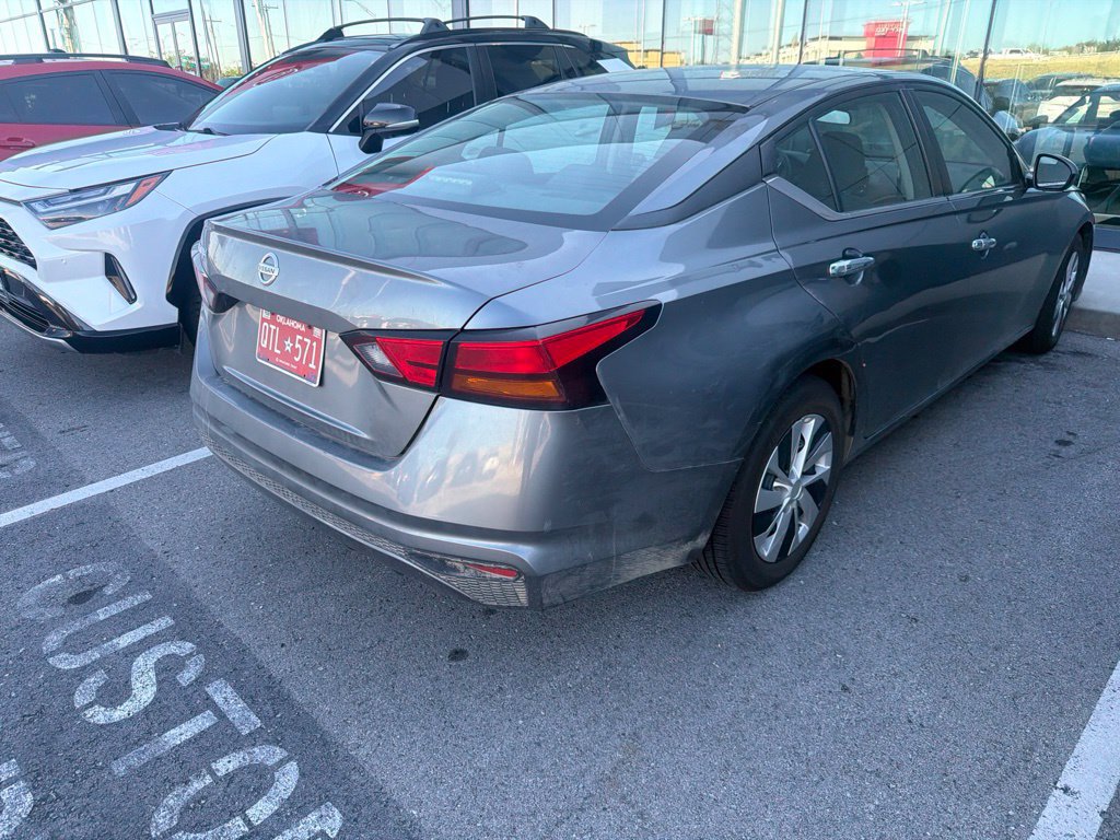 Used 2022 Nissan Altima 2.5 S FWD image 7