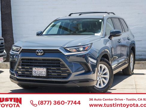 Certified 2024 Toyota Grand Highlander FWD image 1