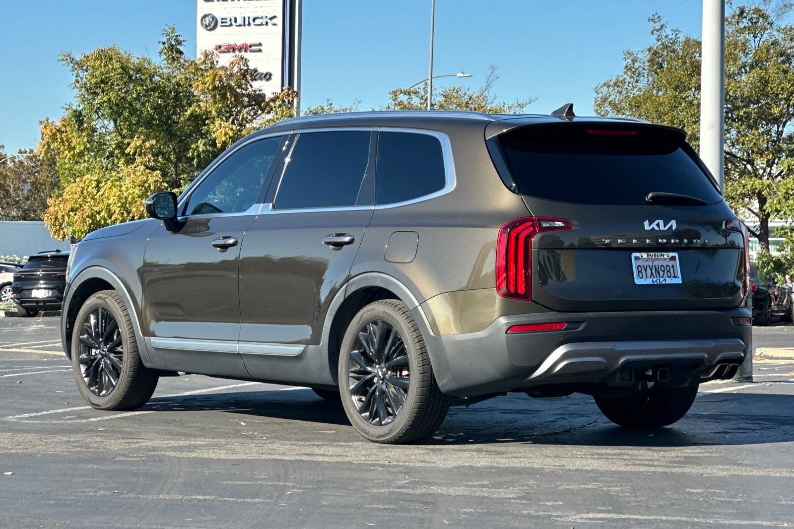 Used 2022 Kia Telluride SX w/ Towing Package FWD image 6