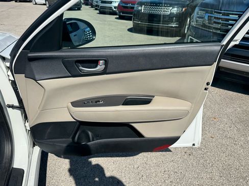 Used 2017 Kia Optima LX image 17