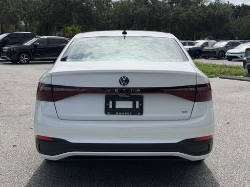 New 2026 Volkswagen Jetta SE FWD image 6