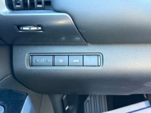 New 2025 Nissan Pathfinder SL w/ SL Premium Package image 32