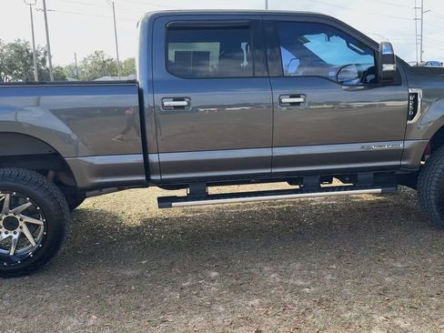 Used 2017 Ford F250 XLT w/ XLT Premium Package image 9
