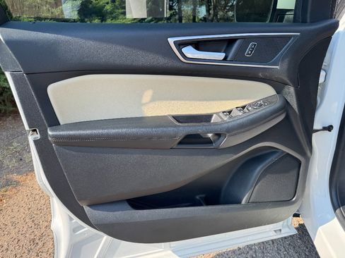 Used 2024 Ford Edge SEL w/ Convenience Package AWD/4WD image 9