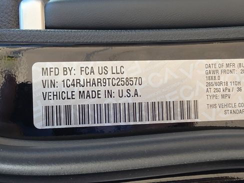 New 2026 Jeep Grand Cherokee Altitude AWD/4WD image 36
