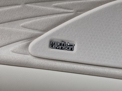 Used 2025 Lexus RX 450h AWD w/ Convenience Package image 13