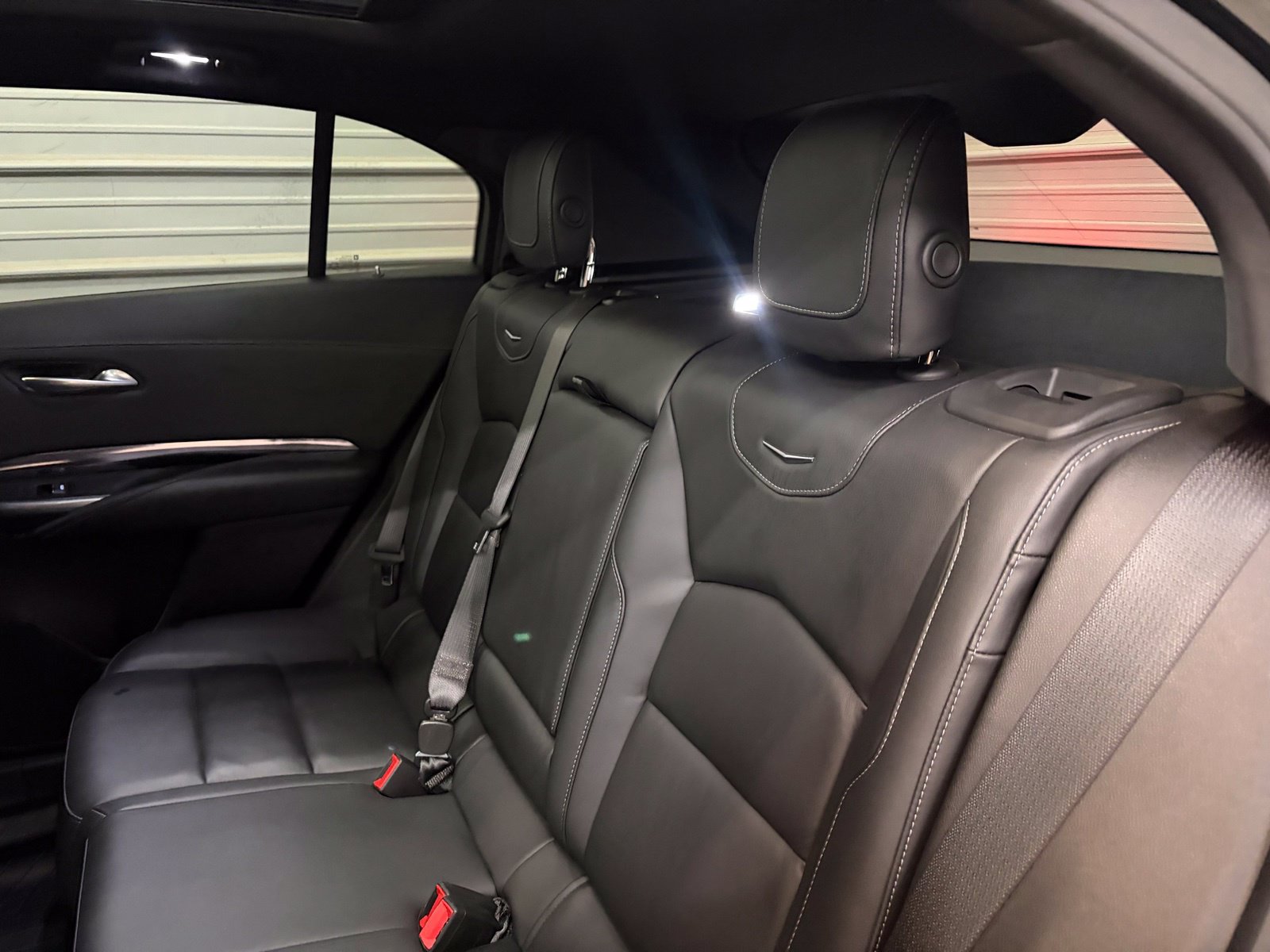 Used 2022 Cadillac XT4 Luxury w/ Cold Weather Package AWD/4WD image 26