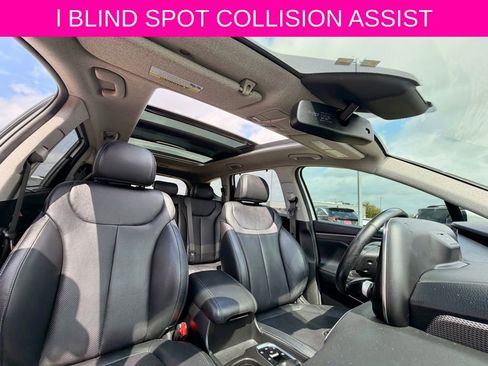 Used 2020 Hyundai Santa Fe Limited image 16