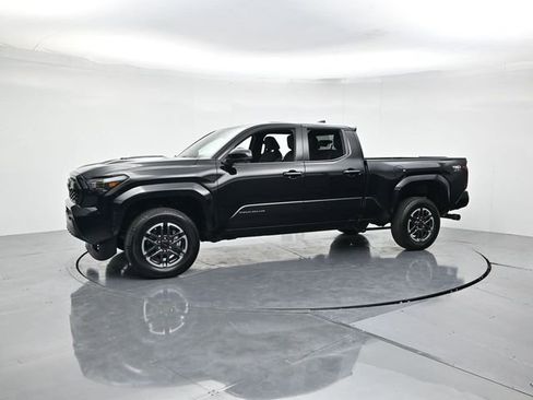 Used 2025 Toyota Tacoma TRD Sport image 5