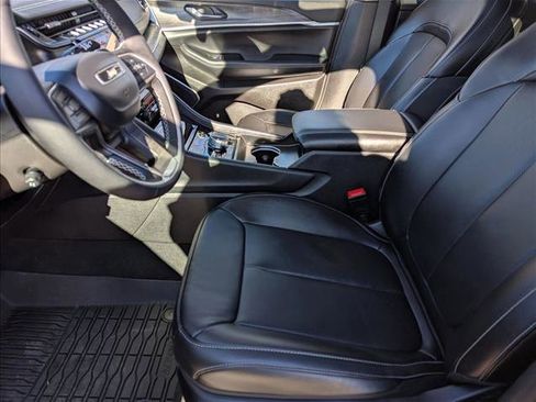 Used 2025 Jeep Grand Cherokee Limited 4xe image 16