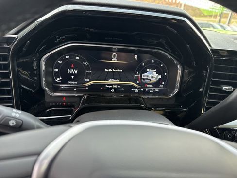 Used 2024 GMC Sierra 1500 Elevation image 18