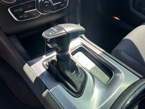 Used 2020 Dodge Charger SXT w/ Blacktop Package image 29