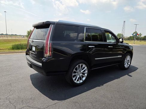 Used 2020 Cadillac Escalade Premium Luxury RWD image 11