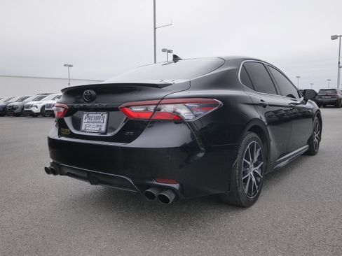 Used 2023 Toyota Camry SE image 8