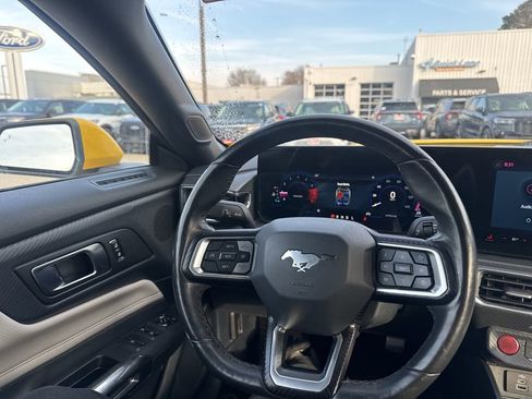 Used 2024 Ford Mustang Premium image 10
