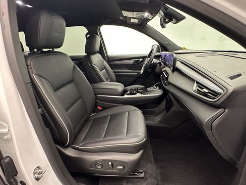 Certified 2026 Buick Enclave Sport Touring AWD/4WD image 24