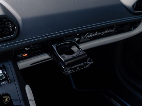 Used 2023 Lamborghini Huracan EVO image 13