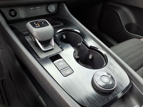 Certified 2025 Nissan Rogue SV AWD/4WD image 12