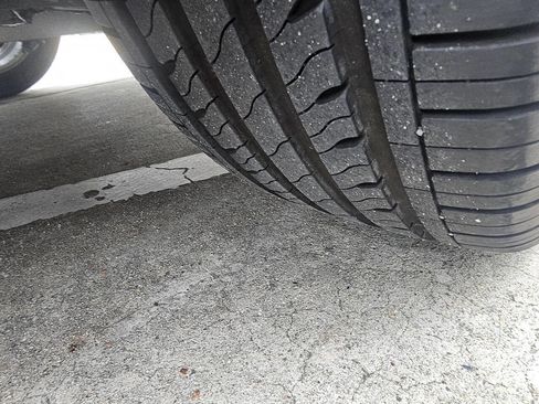 Used 2012 Nissan Sentra 2.0 SR w/ Special Edition Pkg image 9