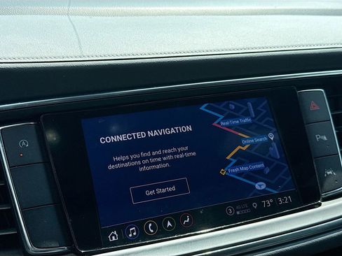 Used 2024 Buick Enclave Essence w/ Experience Buick Package FWD image 15