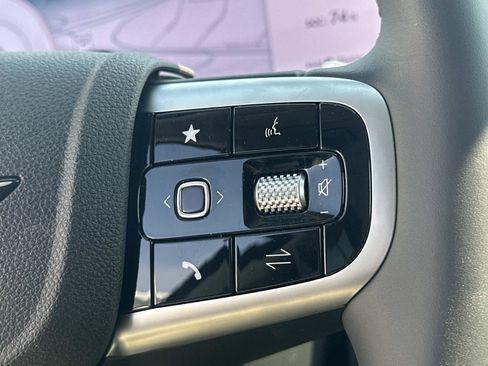 New 2026 Genesis GV70 2.5T AWD/4WD image 18