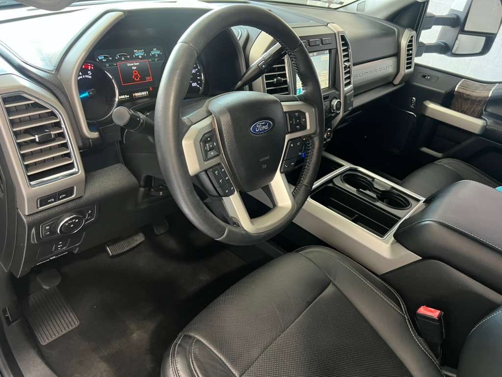 Used 2017 Ford F250 Lariat w/ Lariat Value Package AWD/4WD image 18