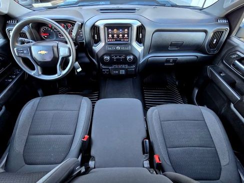 Used 2023 Chevrolet Silverado 2500 Custom w/ Custom Value Package image 9