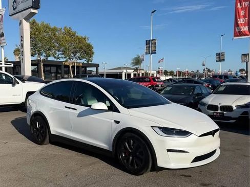 Used 2024 Tesla Model X Plaid AWD/4WD image 2