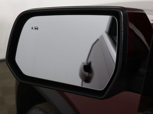 Used 2017 GMC Acadia SLE w/ Driver Alert Package I image 34