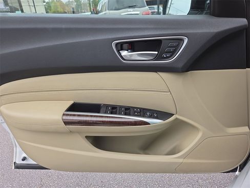 Used 2019 Acura TLX image 17