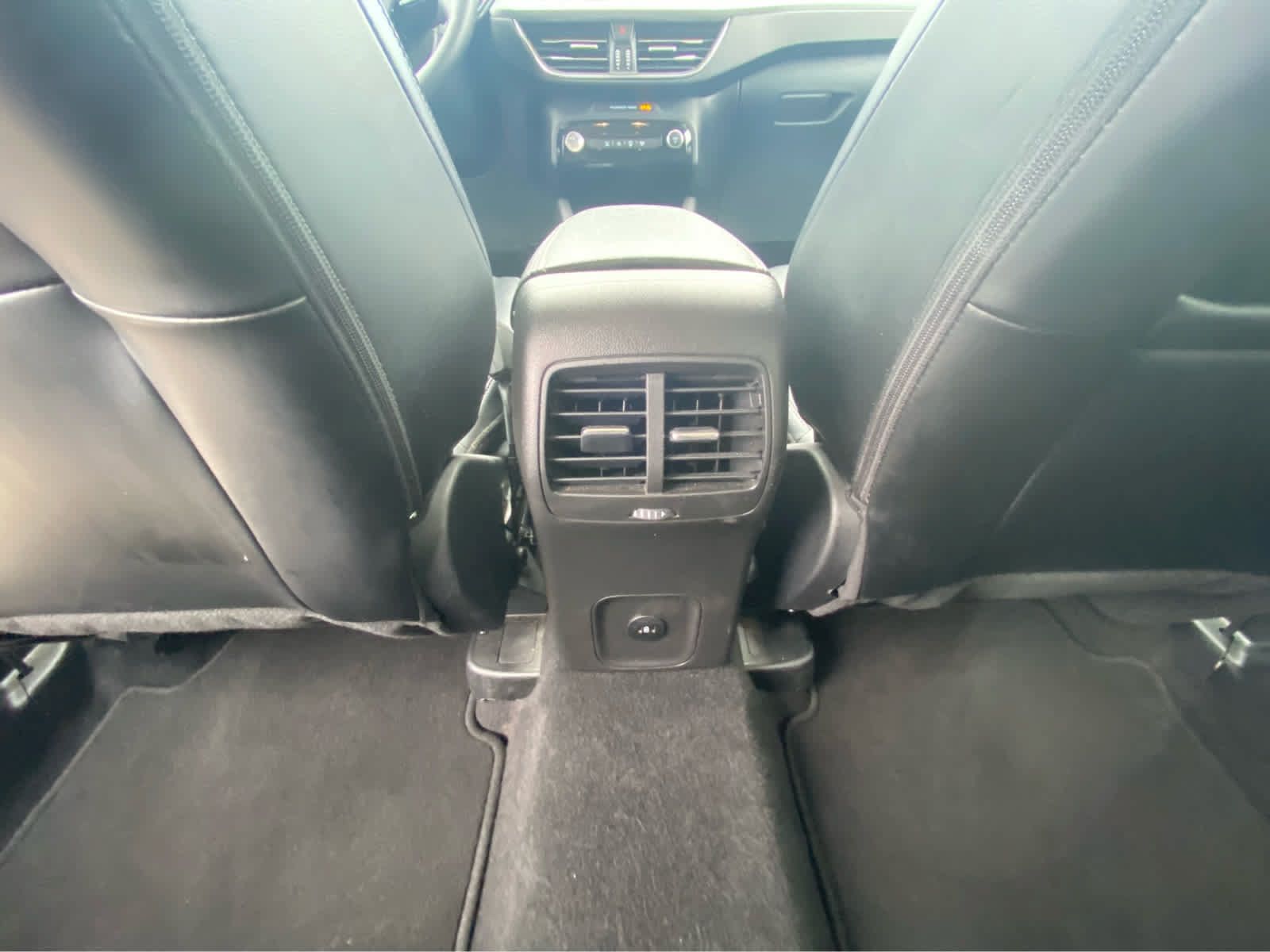 Used 2025 Ford Escape Platinum AWD/4WD image 17