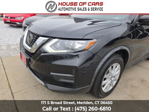 Used 2018 Nissan Rogue SV AWD/4WD image 9