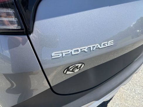 Used 2023 Kia Sportage LX AWD/4WD image 33