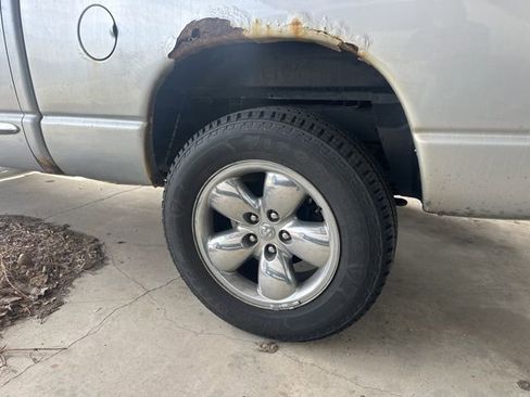 Used 2005 Dodge Ram 1500 Truck SLT image 16