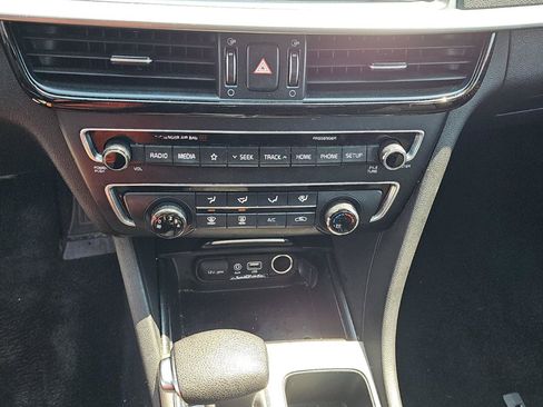 Used 2020 Kia Optima LX FWD image 9