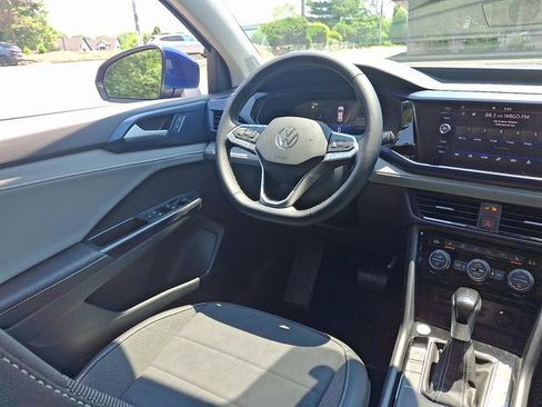Certified 2024 Volkswagen Taos SE image 14