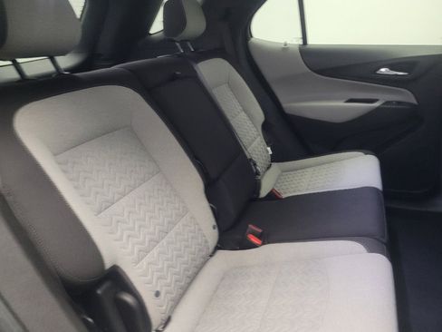 Used 2022 Chevrolet Equinox LS w/ LS Convenience Package image 19