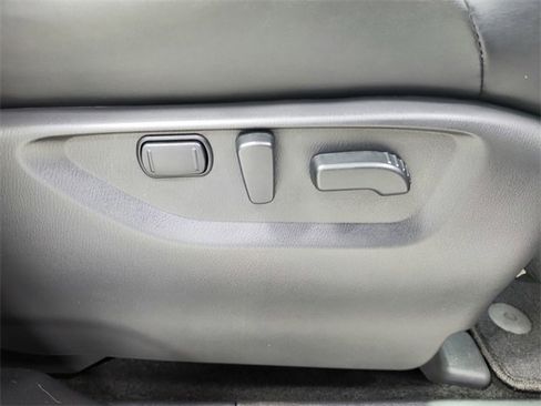 Used 2024 Nissan Armada Platinum w/ Cargo Package image 40