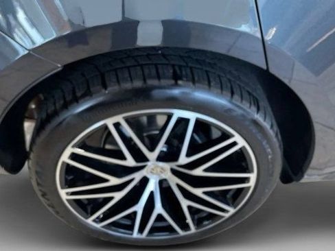 Used 2024 Porsche Macan image 22