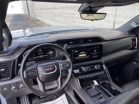 Used 2024 GMC Sierra 3500 AT4 w/ AT4 Premium Plus Package AWD/4WD image 16